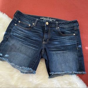 American eagle boy midi cutoff jean shorts sz.10